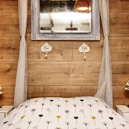 With View Near Coo 別荘 スタヴロ