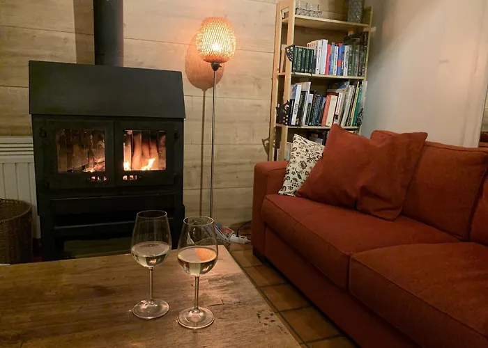 With View Near Coo بيت للعطل *